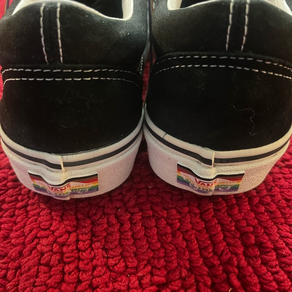 Vans Women’s Black Sneakers with Rainbow Stripes. Sz 5.5 - Picture 3 of 8